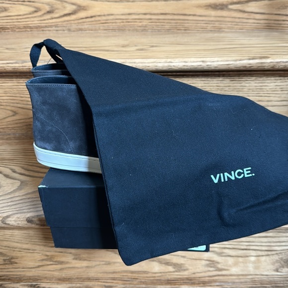 NEW In Box VINCE ABE, Graphite SU - Picture 11 of 14
